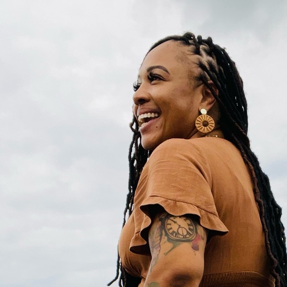 Meet your Posher, Marketta - Picture 4 of 10